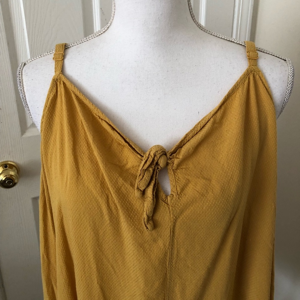 Torrid Tank - Picture 4 of 7